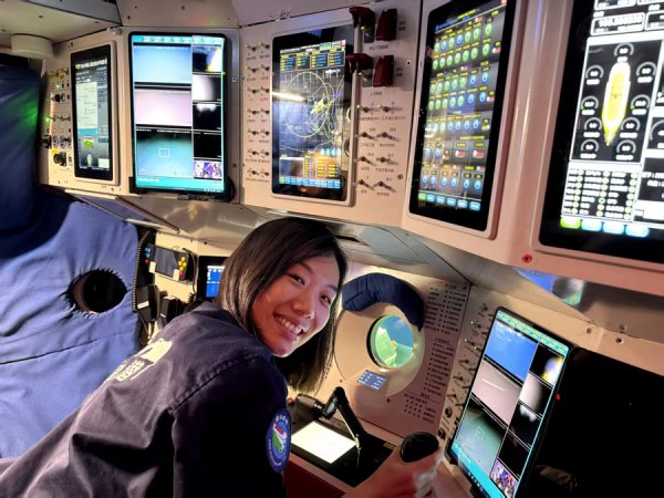 对话《天然》年度东谈主物杜梦然：在“妖怪西风带”贯串下潜32次，勇气何来？